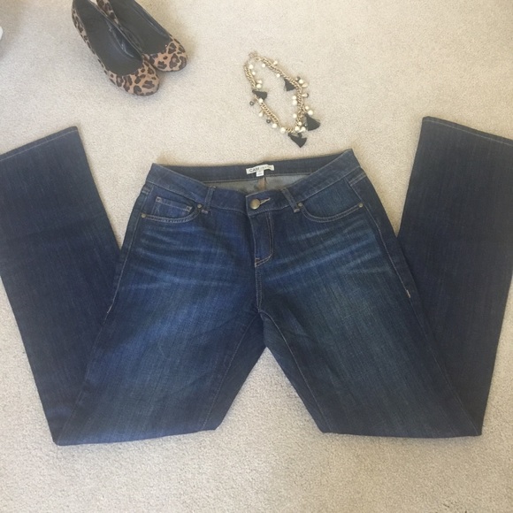 CAbi Slim Baby Boot Cut Jean NWOT - Picture 1 of 1